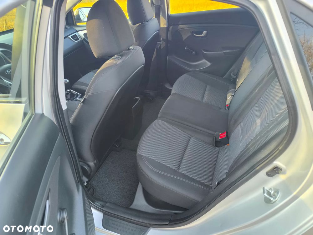 Hyundai i30 1.6 CRDI Trend - 6