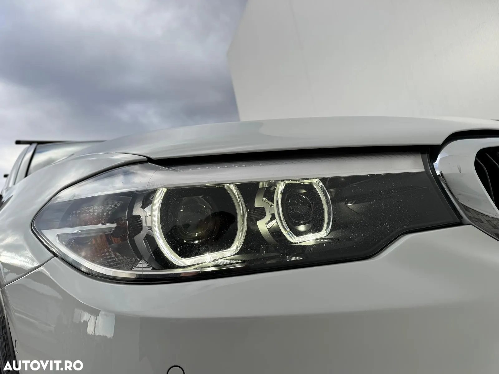 BMW Seria 5 520d xDrive AT - 15