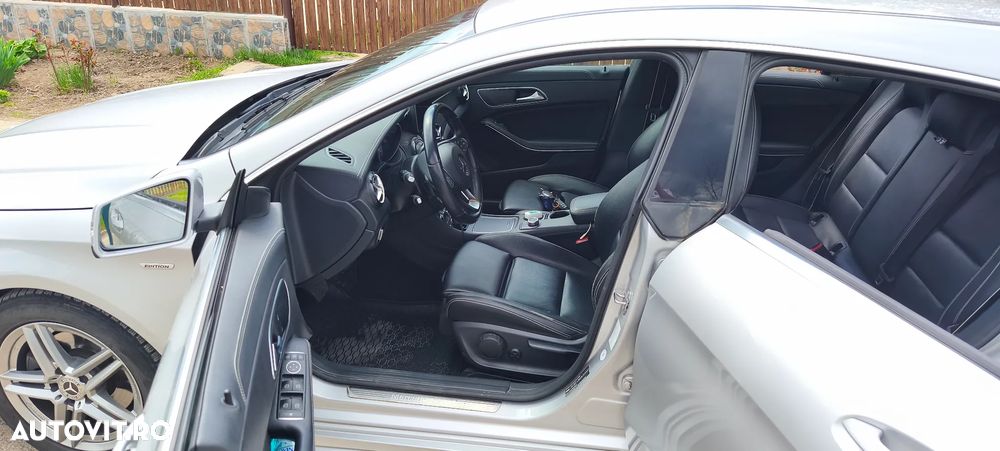 Mercedes-Benz CLA 200 d 7G-DCT - 14