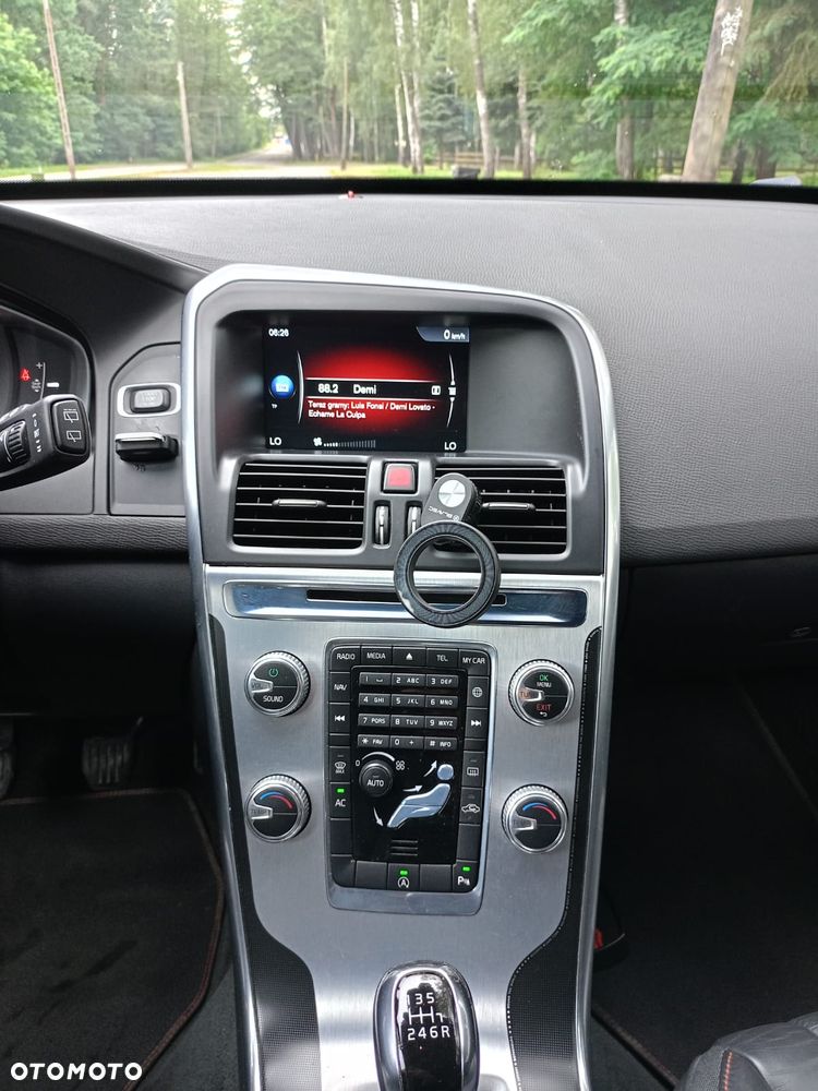 Volvo XC 60 D4 Drive-E Ocean Race - 6