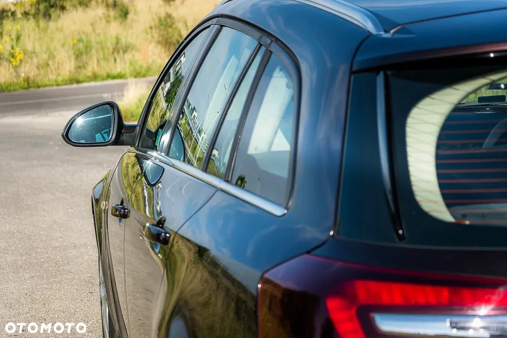 Opel Insignia - 16