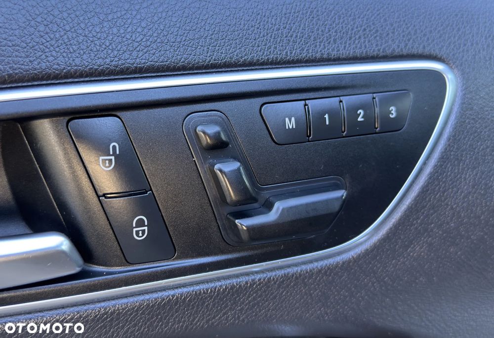 Mercedes-Benz Klasa A 250 4-Matic AMG Line - 17