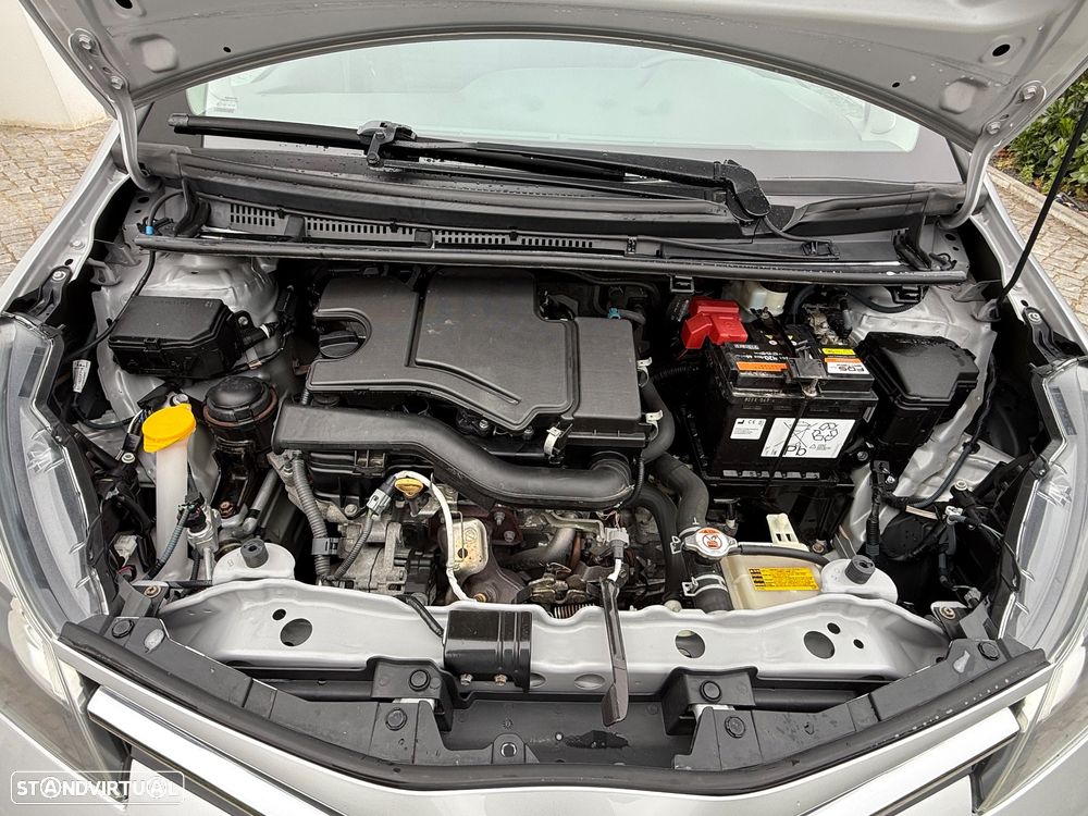 Toyota Yaris 1.0 VVT-i Comfort c/ Design-Pack - 32