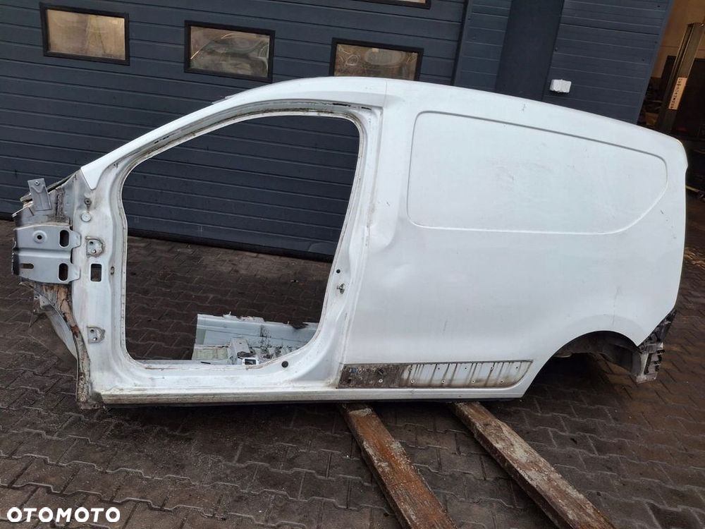 DACIA DOKKER BOK LEWY BŁOTNIK LEA STRONA - 1