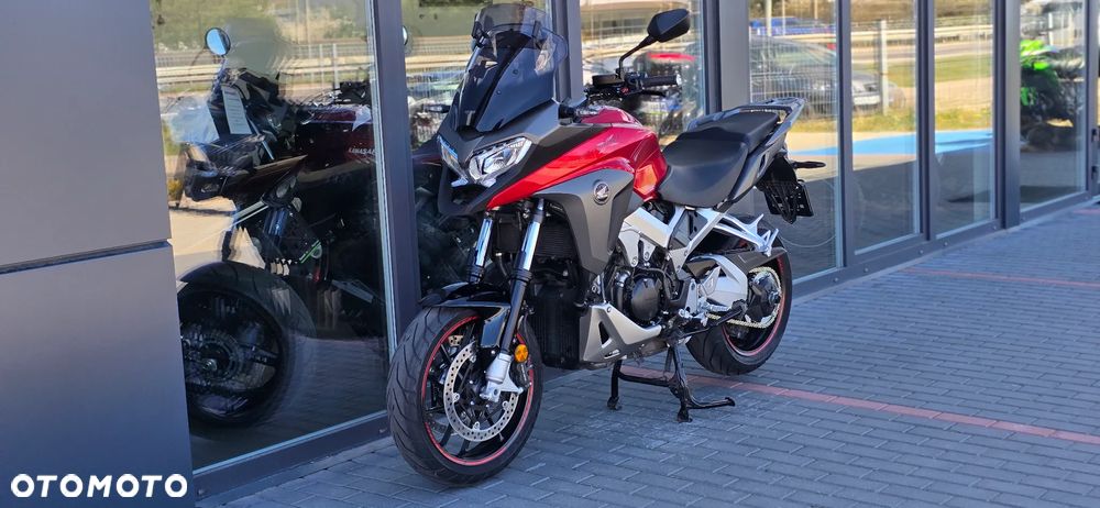 Honda VFR - 28