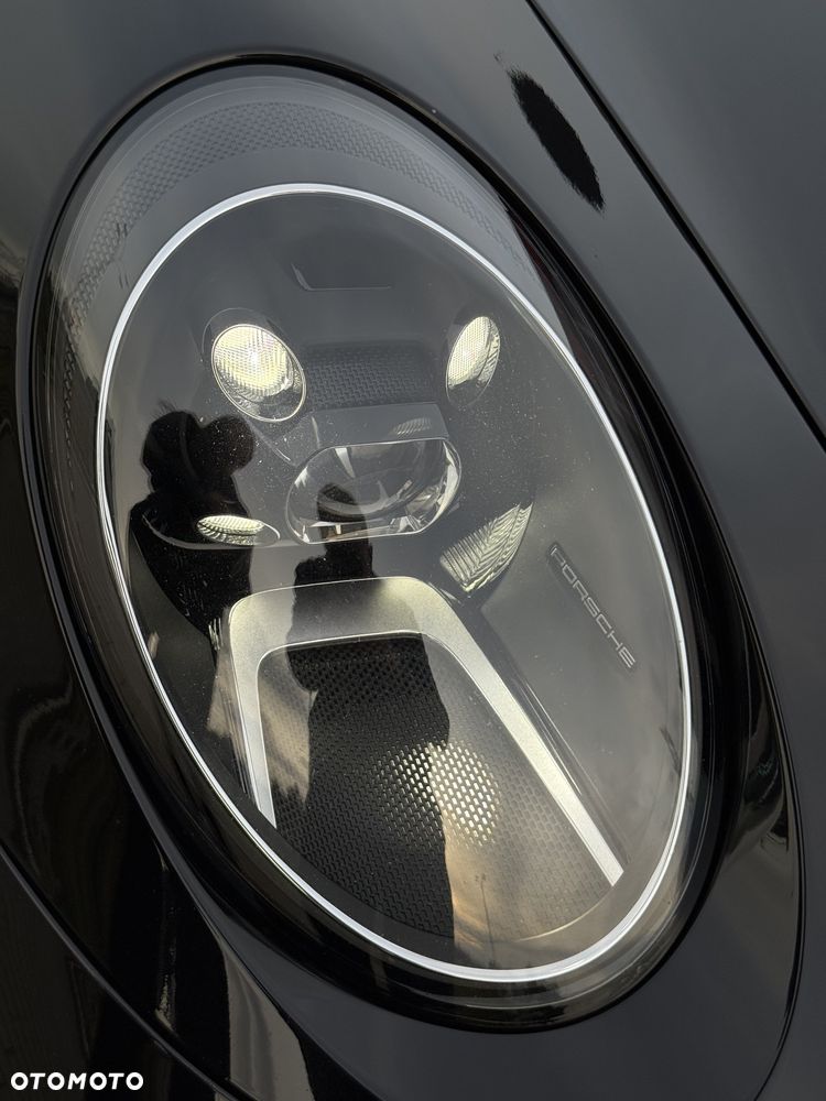 Porsche 911 Carrera 4S - 8