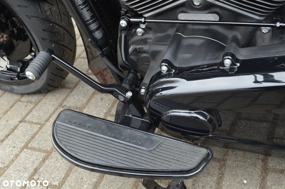 Harley-Davidson Softail Fat Boy - 32