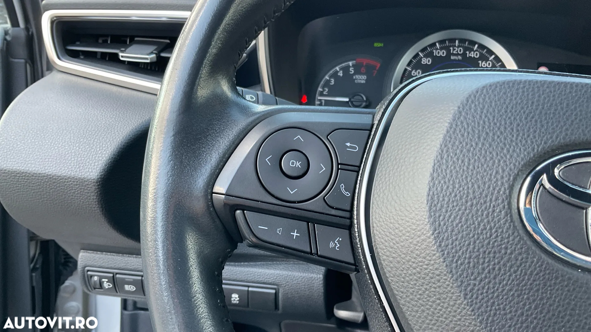 Toyota Corolla 1.8 HSD TS Dynamic - 31