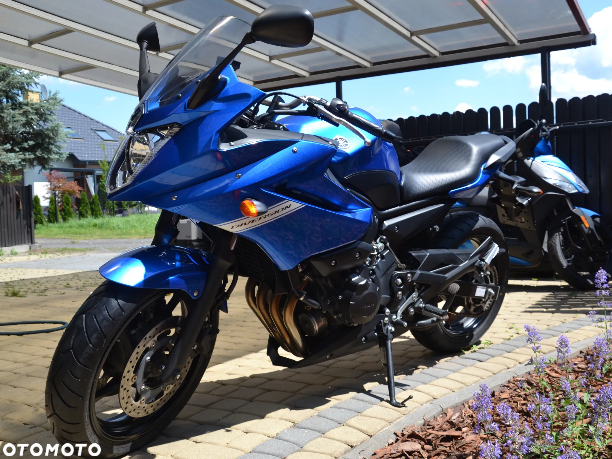 Yamaha XJ - 2