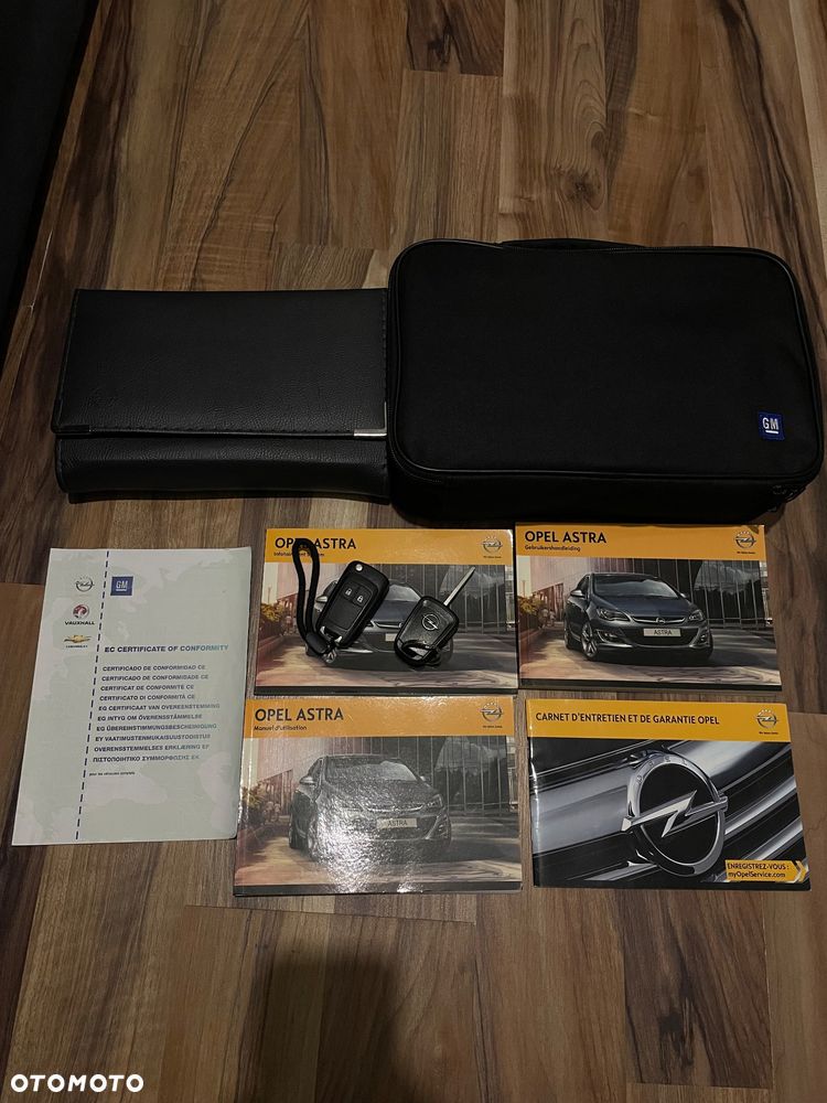 Opel Astra 2.0 BiTurbo CDTI DPF ecoFLEX SportsTourer St - 22