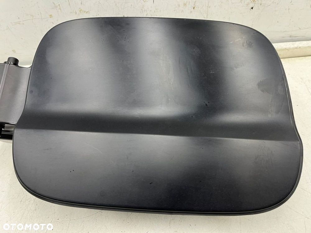 Klapka wlewu paliwa Skoda Kodiaq I 16-24r. NOWA z otworem na AdBlue osłona oryginalna 565809702 - 6
