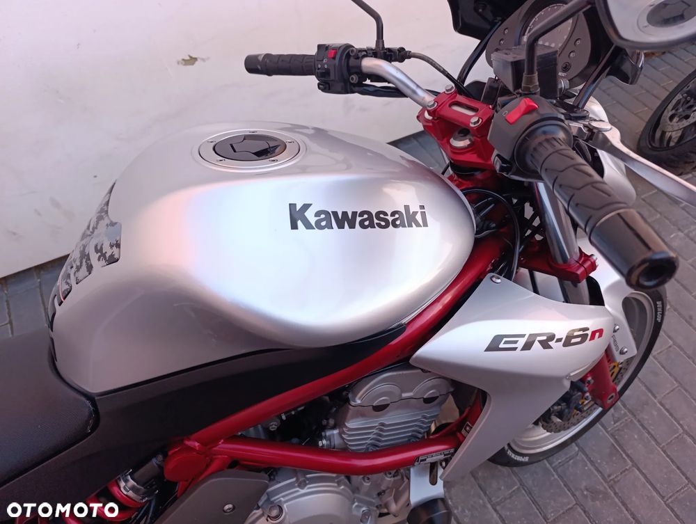 Kawasaki ER - 28