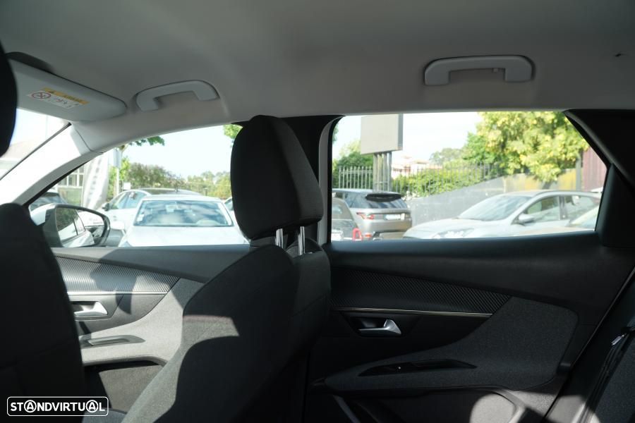 Peugeot 3008 PureTech 130 Stop & Start GPF EAT8 Active Business-Pack - 6