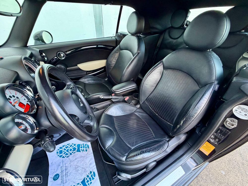 MINI Cabrio Cooper D - 12