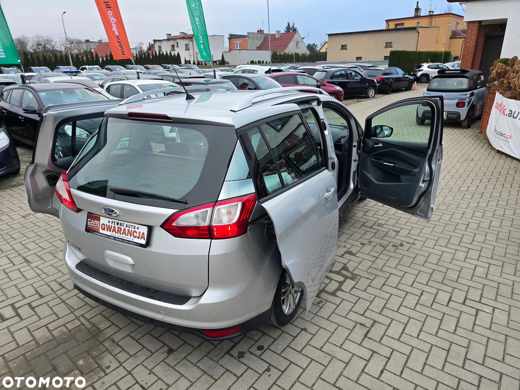 Ford Grand C-MAX - 34