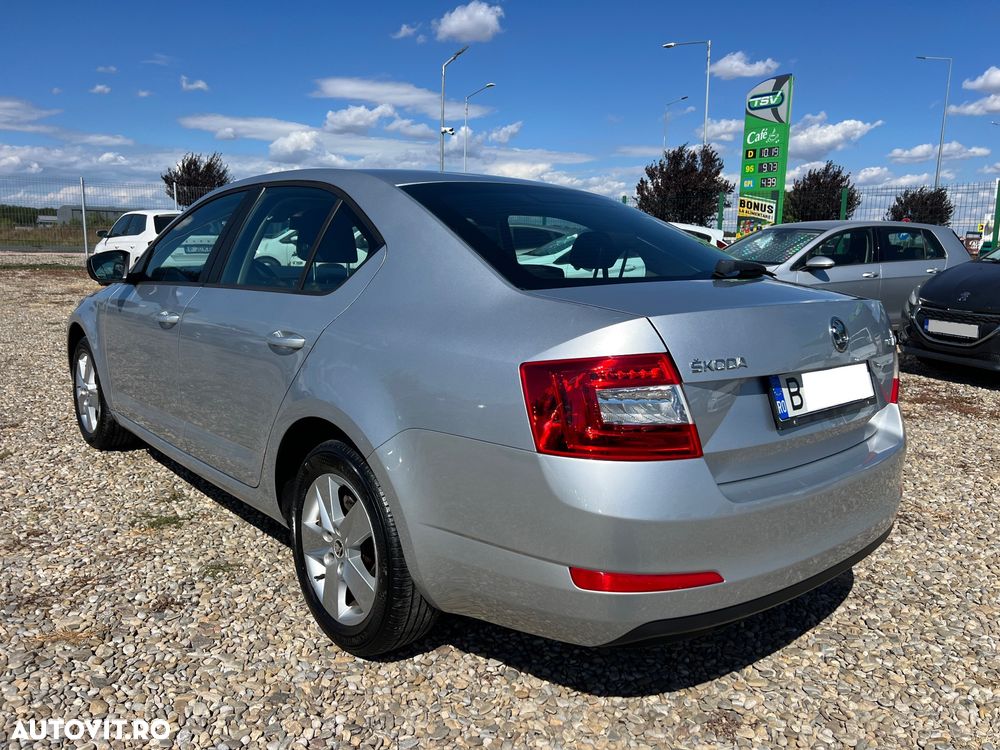 Skoda Octavia 1.2 TSI STYLE - 10