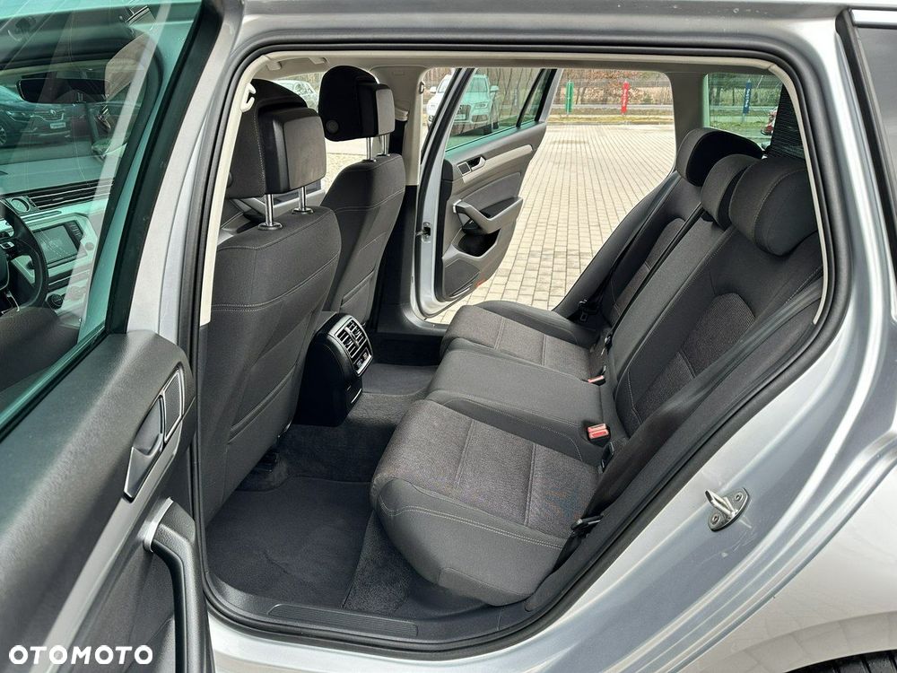 Volkswagen Passat Variant 2.0 TDI SCR Comfortline - 12