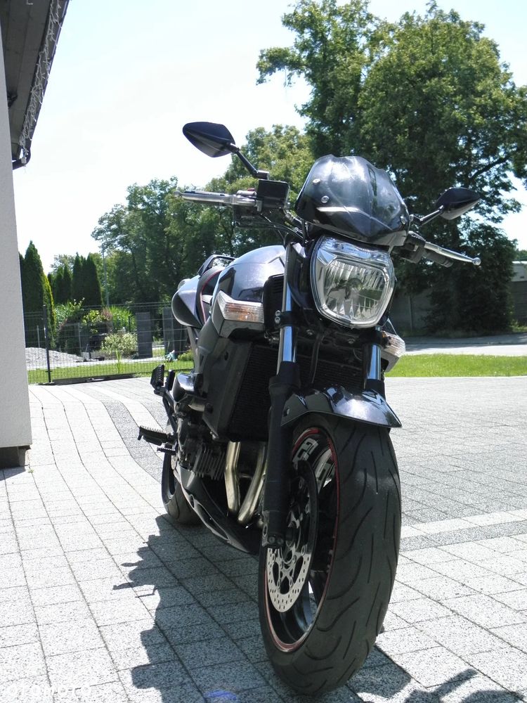 Suzuki GSR - 6