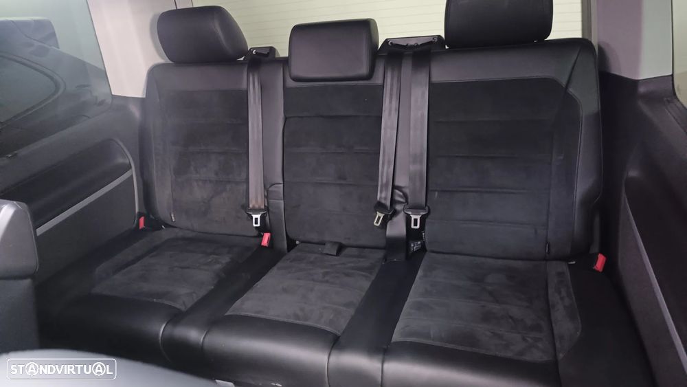VW Multivan 2.0 TDI Highline DSG - 28