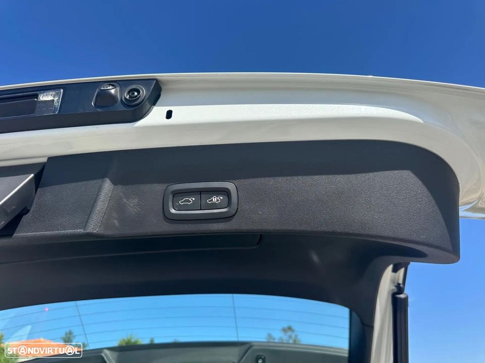Volvo XC 40 1.5 T2 R-Design Geartronic - 12