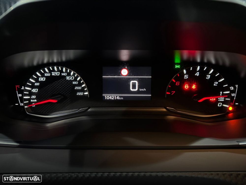 Peugeot 2008 1.2 PureTech Active Pack - 19