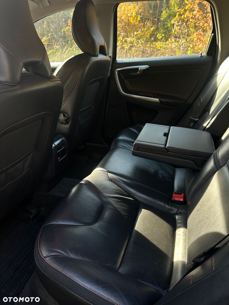 Volvo XC 60 D4 AWD Ocean Race - 18