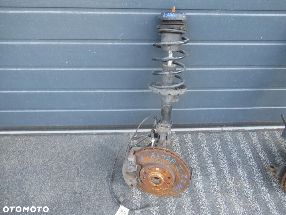 ZWROTNICA MCPERSON PRZEDNIA PRZÓD PRAWA LEWA OPEL ASTRA G II 2 2.2 16V BENZYNA 5x100 24443540 24443539 - 2