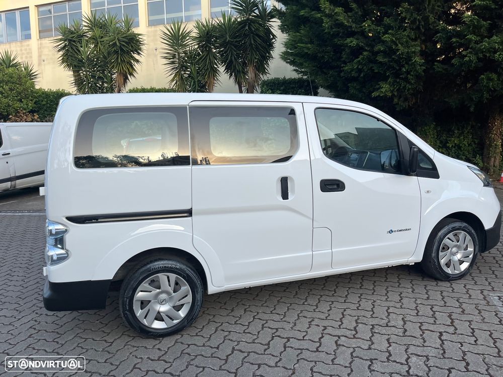 Nissan NV200 Combi - 10