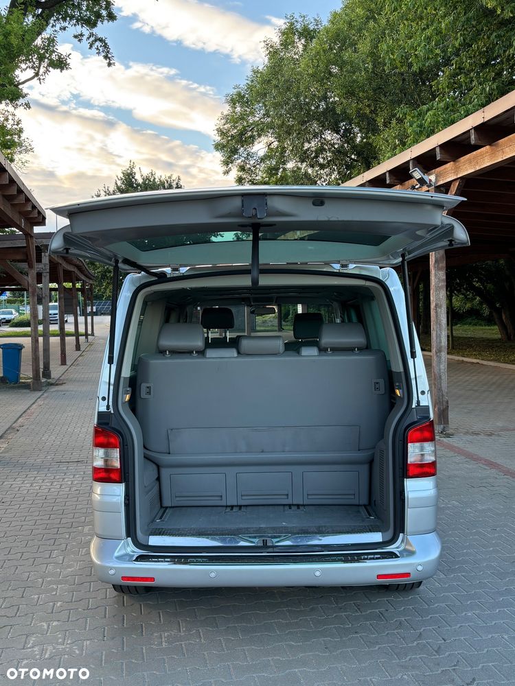Volkswagen Multivan - 30