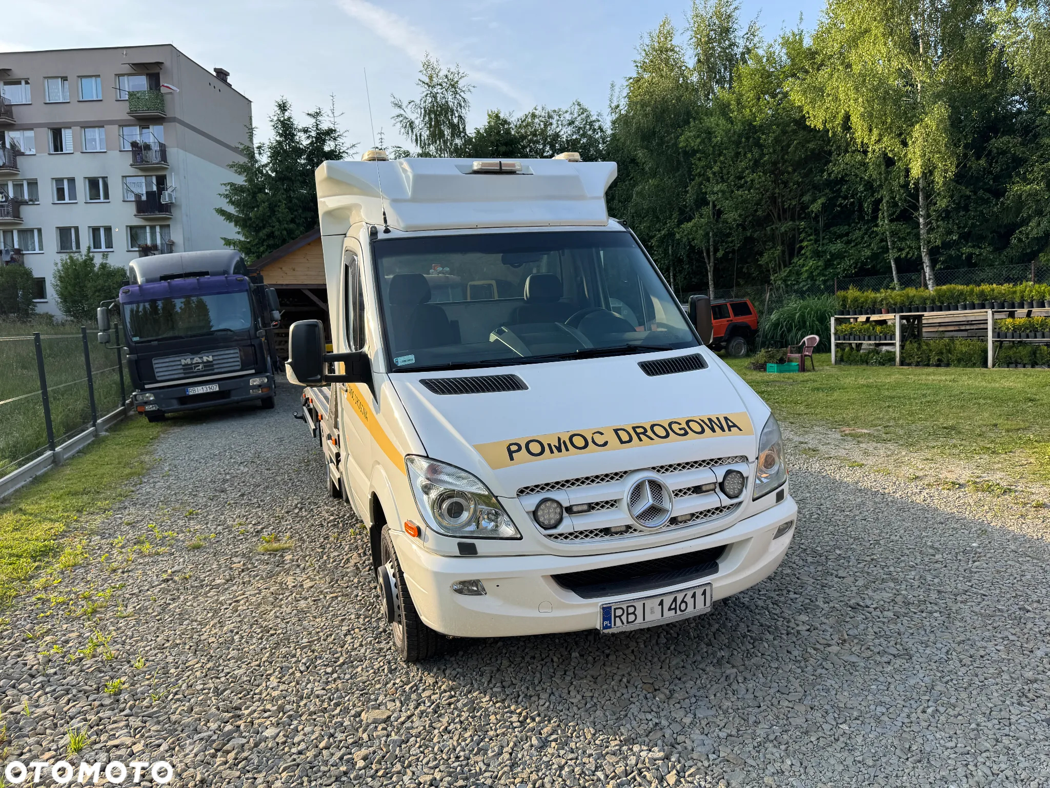 Mercedes-Benz Sprinter - 2