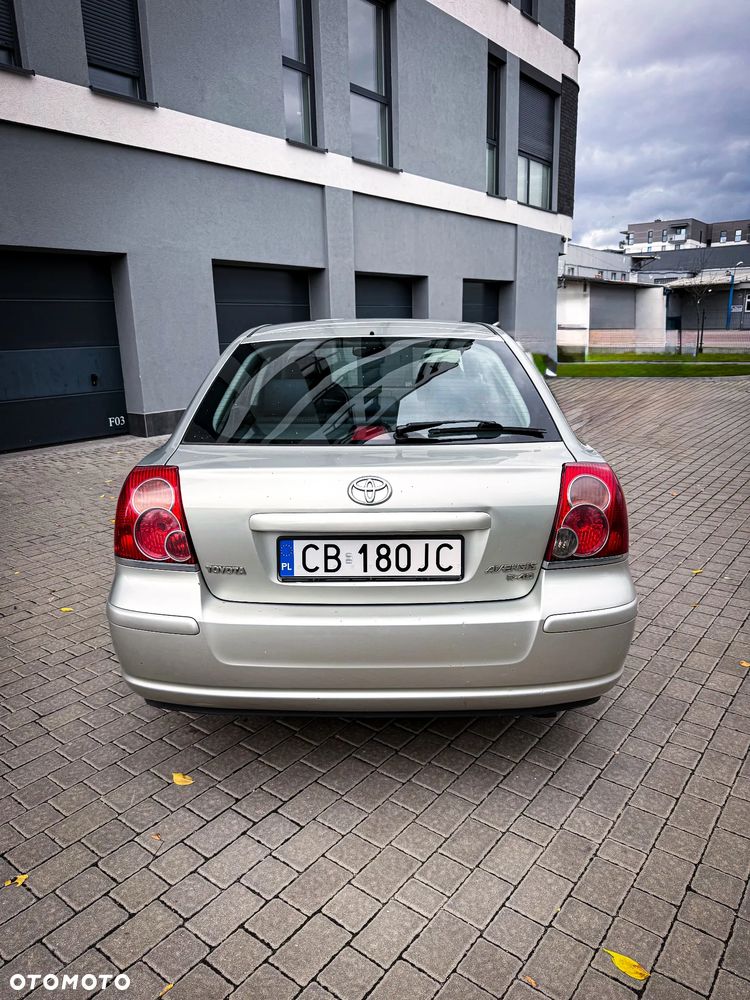 Toyota Avensis 2006 photo 3