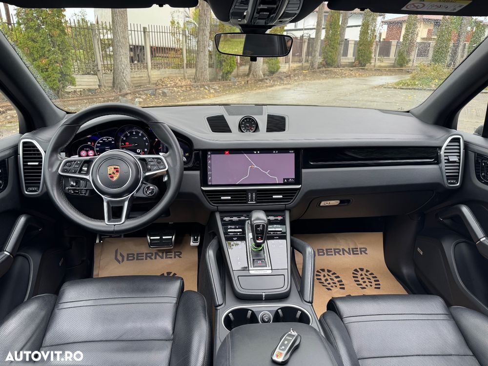 Porsche Cayenne S - 6