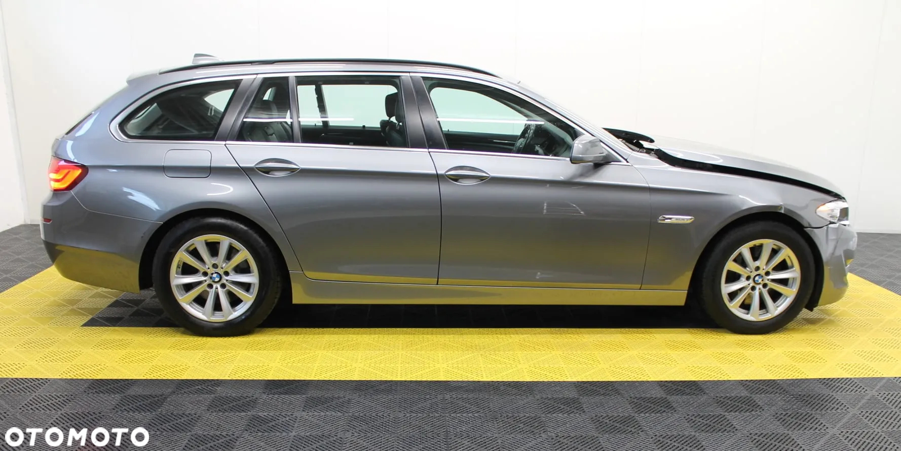 BMW Seria 5 525d Touring - 8