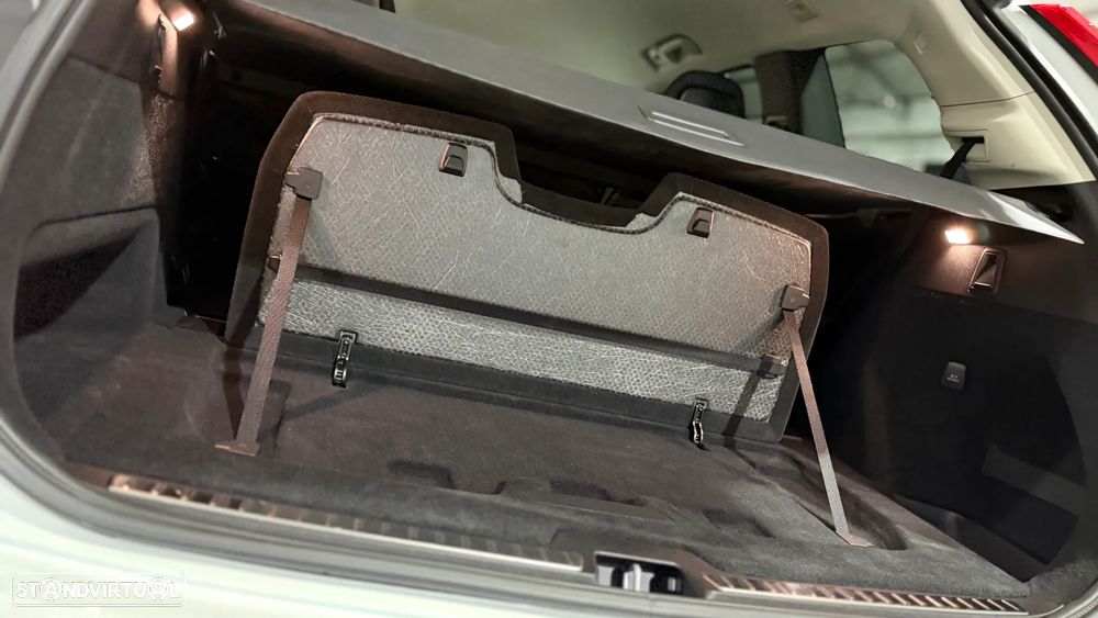 Volvo XC 90 T8 AWD Core - 42