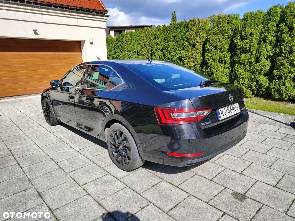 Skoda Superb 2.0 TDI Style DSG - 5