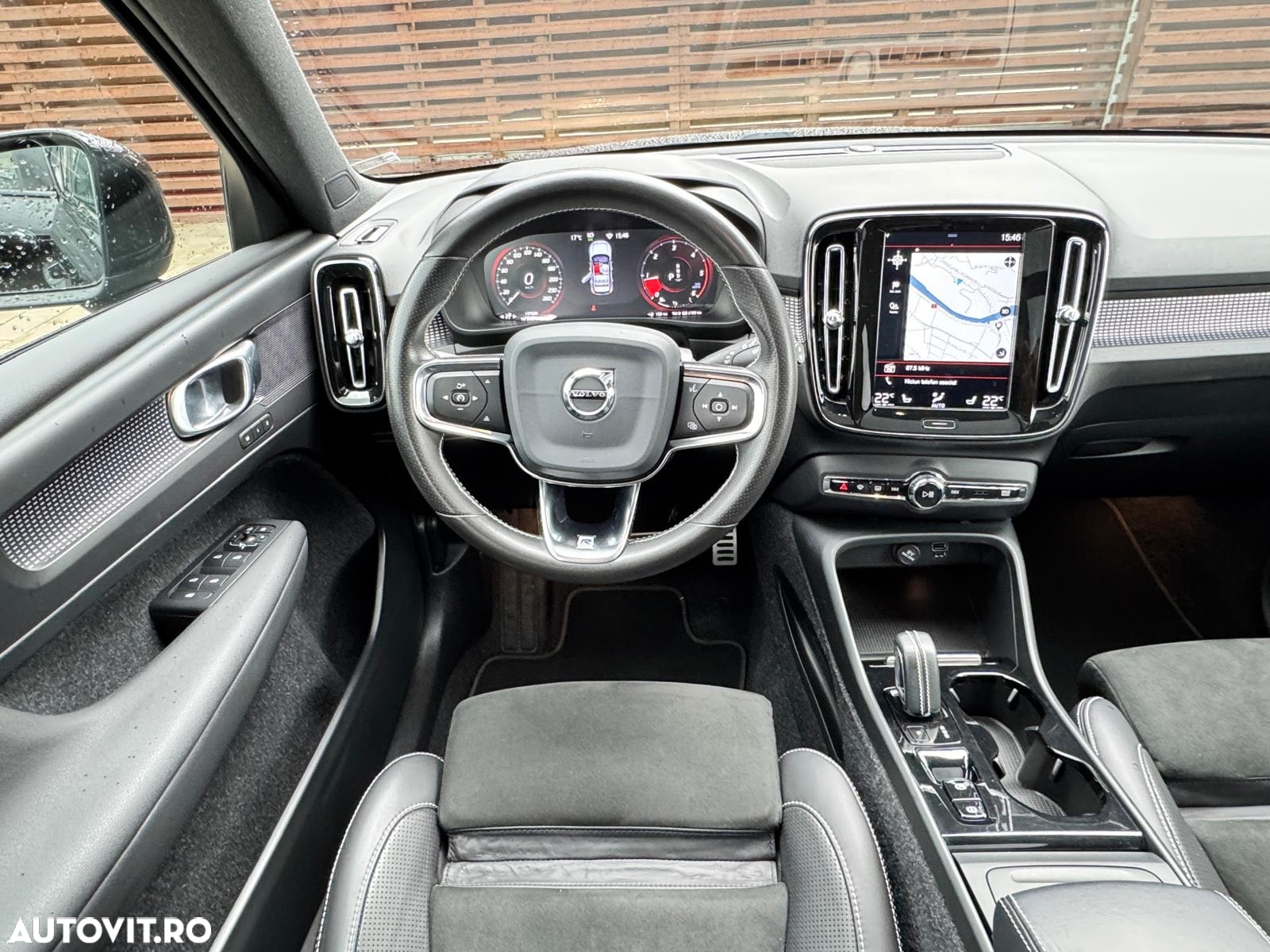 Volvo XC 40 D4 AWD Geartronic R-Design - 12