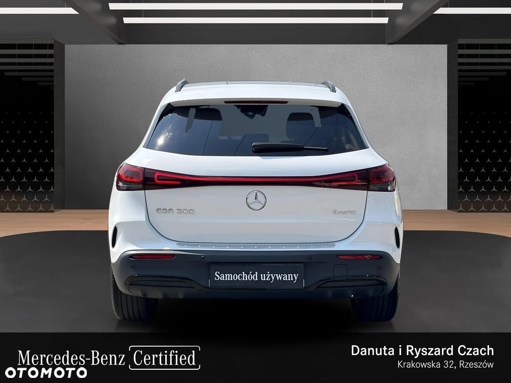 Mercedes-Benz EQA 300 66.5kWh 4-Matic AMG Line - 4