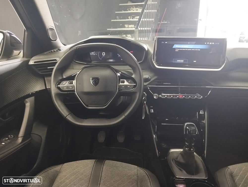Peugeot 2008 1.2 PureTech Allure - 16