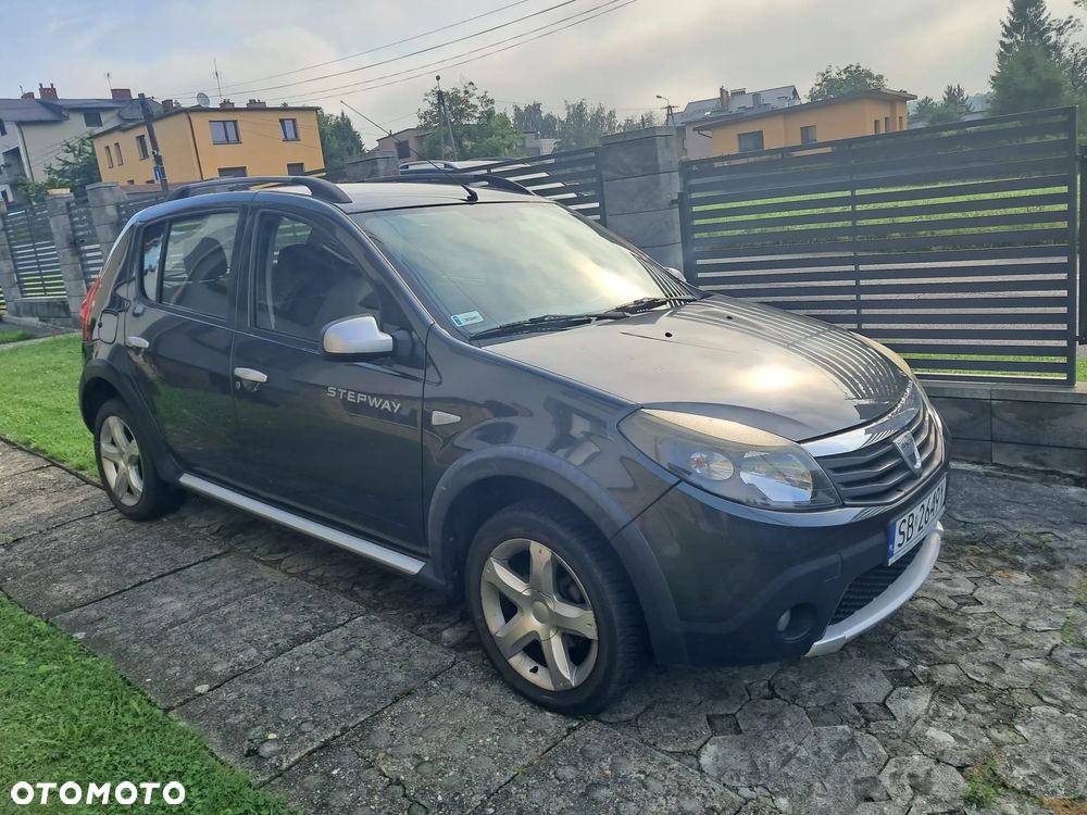 Dacia Sandero - 8