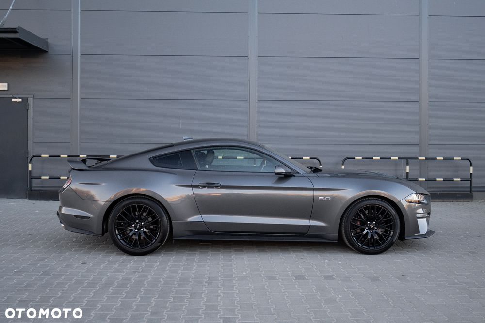 Ford Mustang - 7