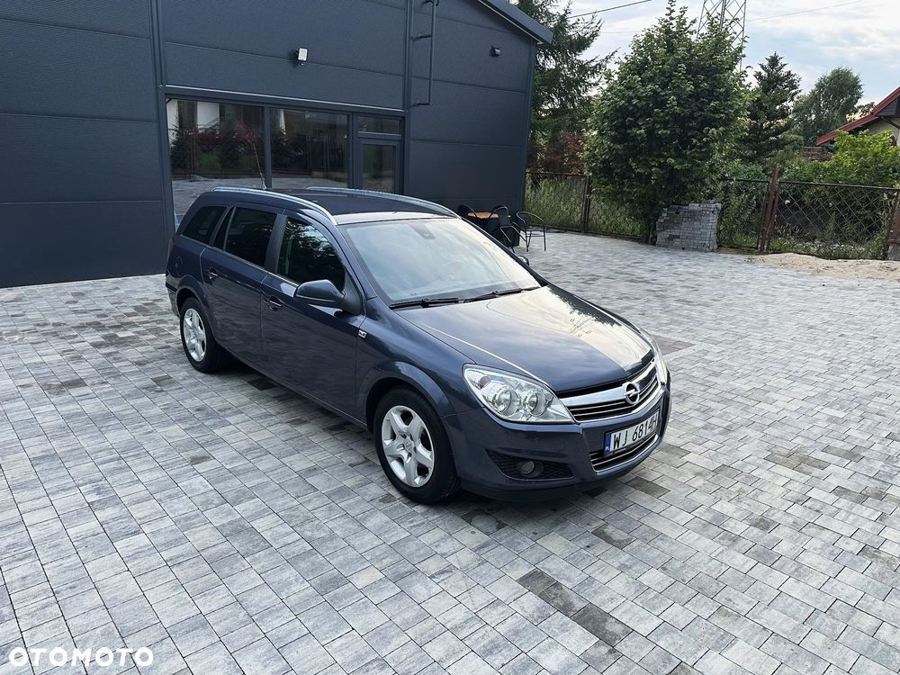 Opel Astra 1.6 Design Edition - 4
