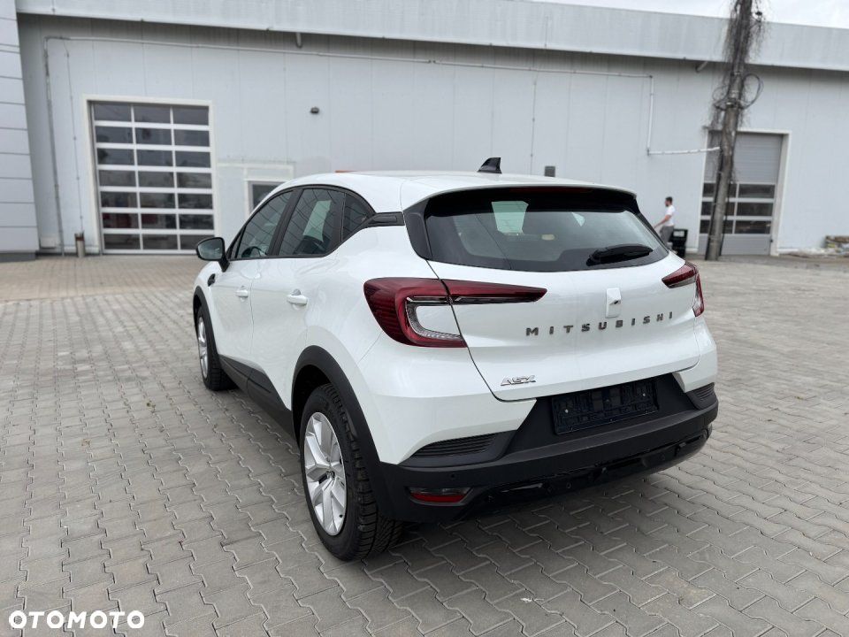 Mitsubishi ASX - 4