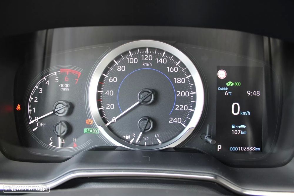 Toyota Corolla 1.8 Hybrid Comfort - 22