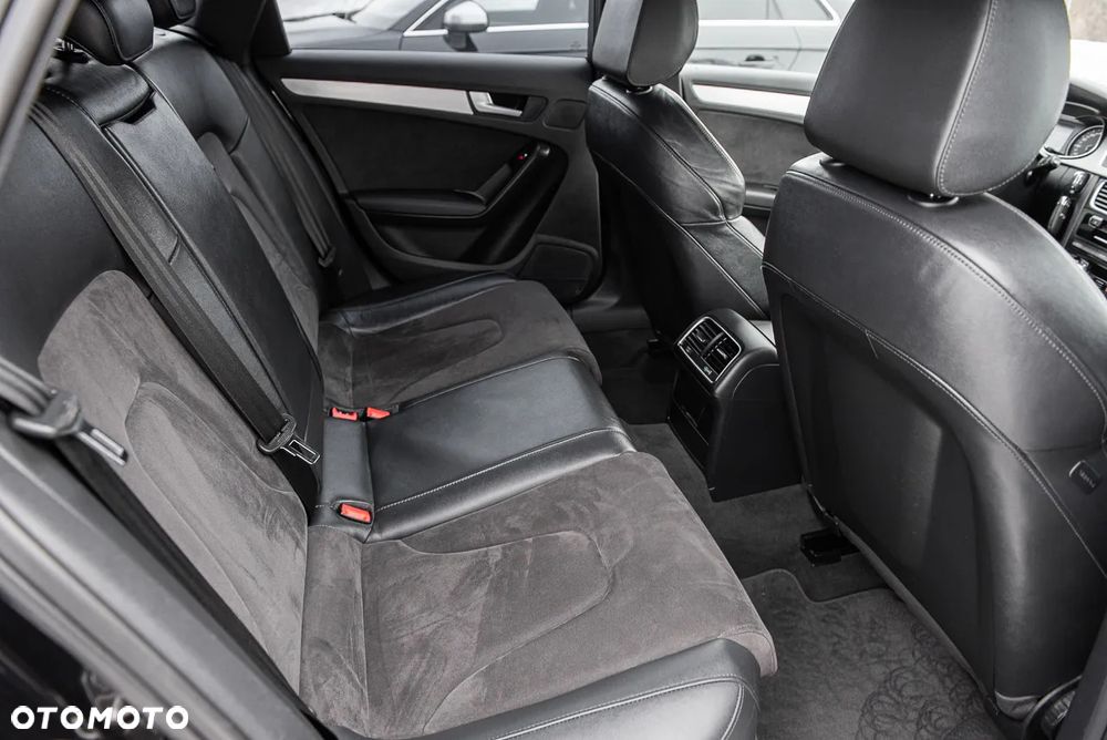 Audi S4 Avant S tronic - 31