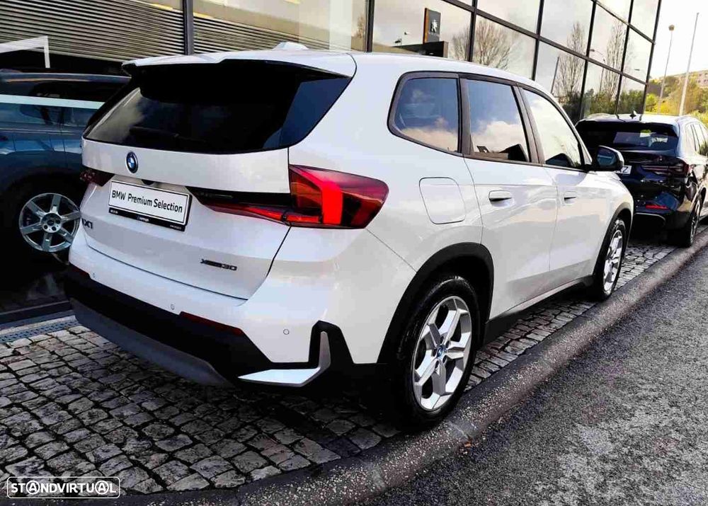 BMW iX1 xDrive30 - 4