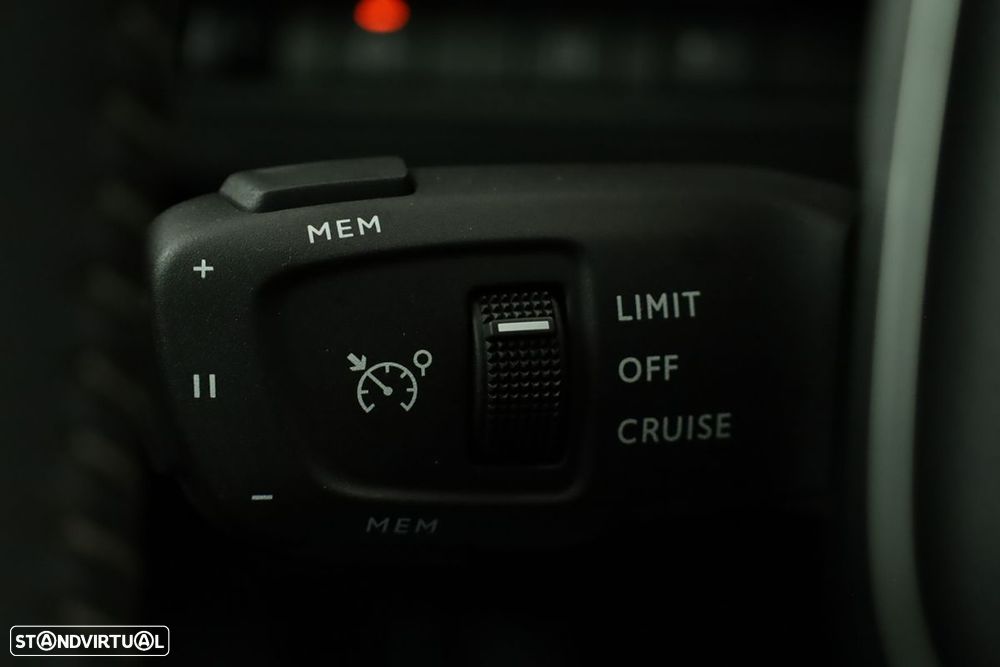 Peugeot 3008 1.6 Hybrid Allure e-EAT8 - 17