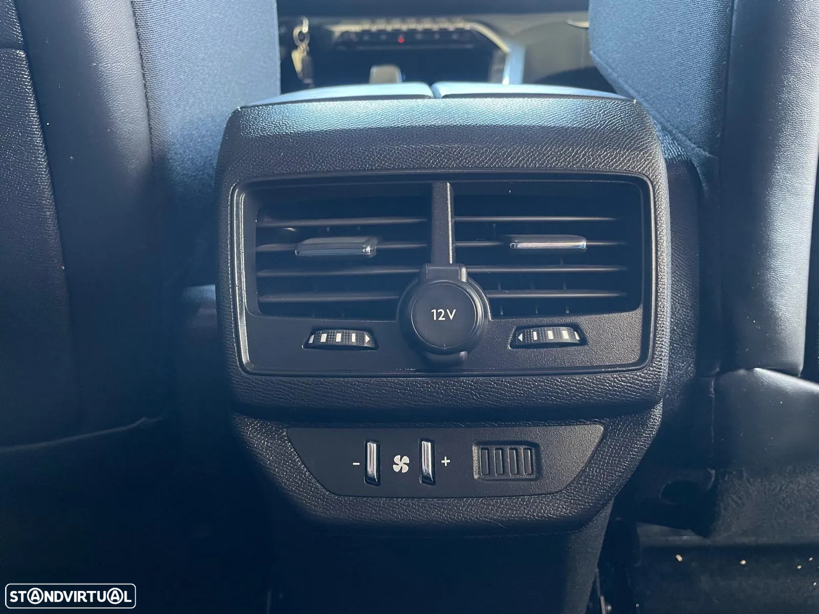 Peugeot 5008 1.6 BlueHDi Allure EAT6 - 32