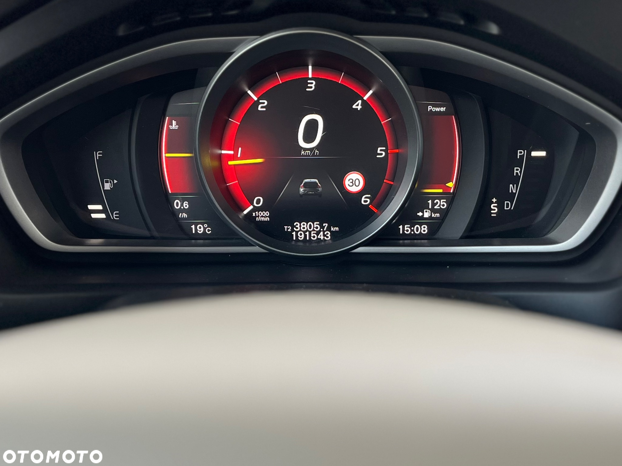 Volvo V40 Cross Country D4 Geartronic Momentum - 20