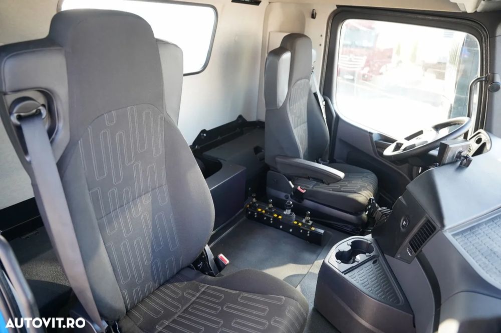 Mercedes-Benz AROCS 3336 / 6x4 / BASCULABILĂ PE 3 PĂRȚI - 5,2 M / 2x OBOANE LATERALE CU ACȚIONARE HIDRAULICĂ / CUTIE DE VITEZE AUTOMATĂ / EURO 6 - 36