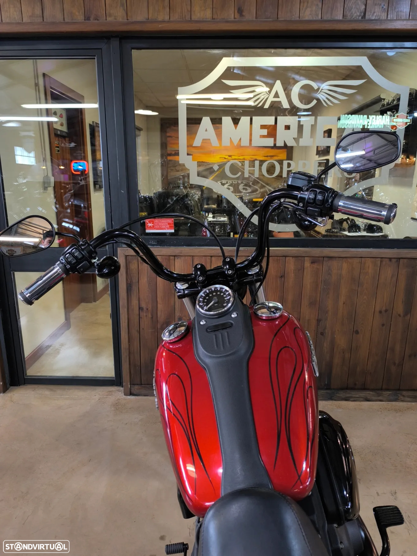 Harley-Davidson Dyna STREET BOB - 12